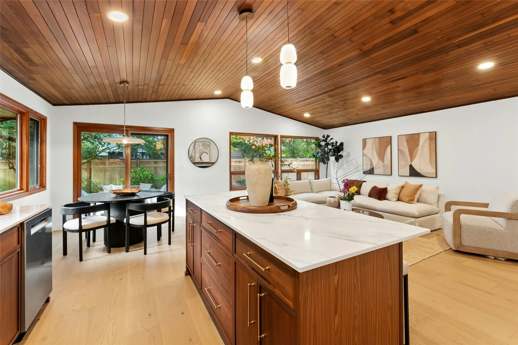 2029 152nd Avenue SE, Bellevue, WA 98007
