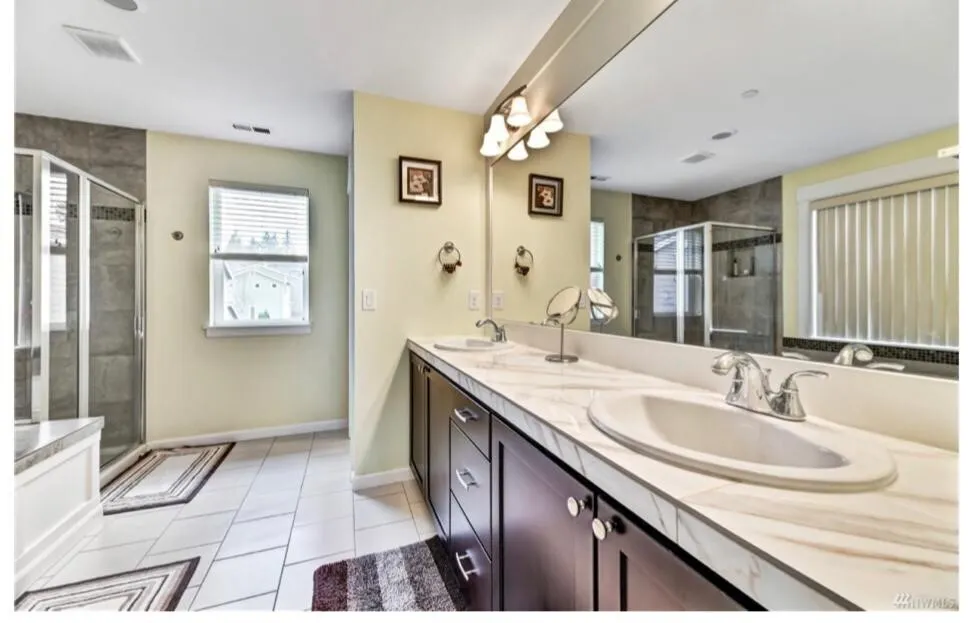 11667 170th Court NE, Redmond, WA 98052