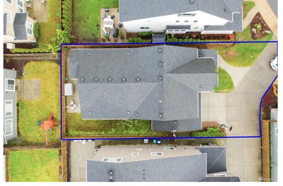 11667 170th Court NE, Redmond, WA 98052