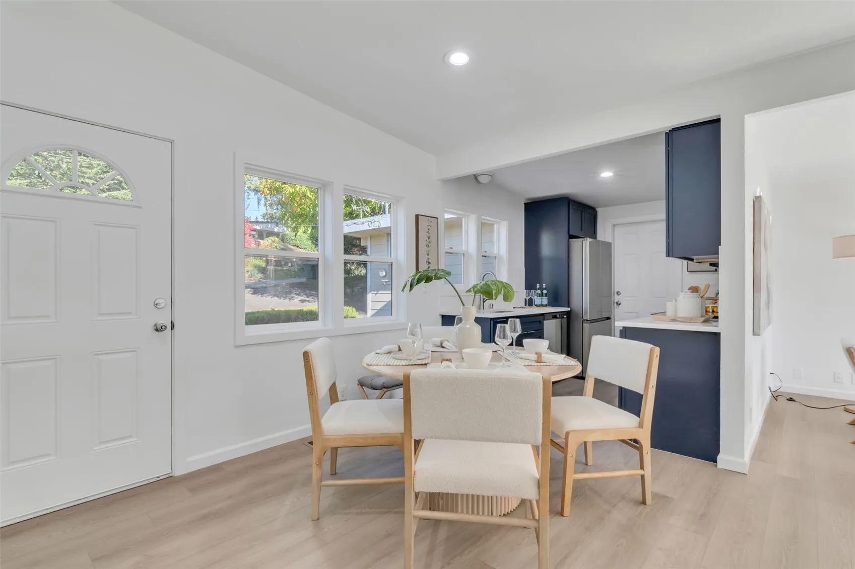 16237 SE 7th Street , Bellevue, WA 98008
