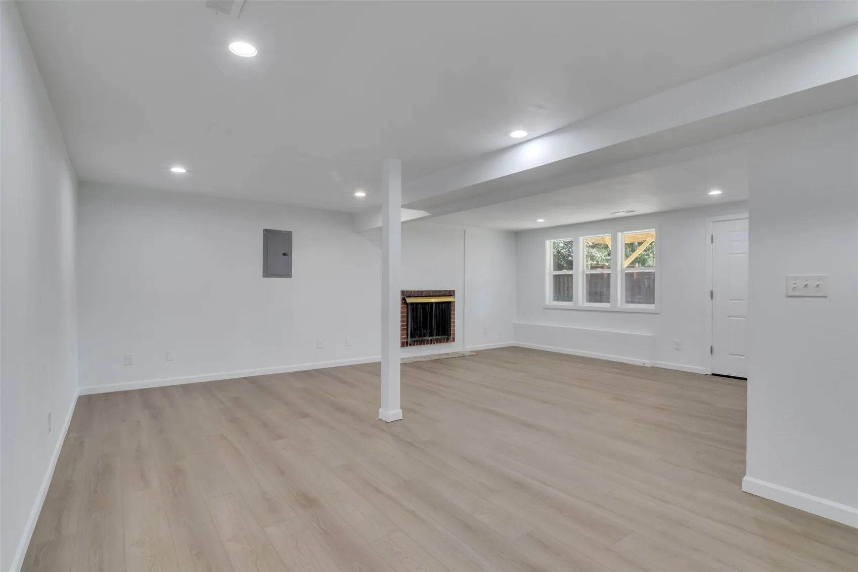 16237 SE 7th Street , Bellevue, WA 98008