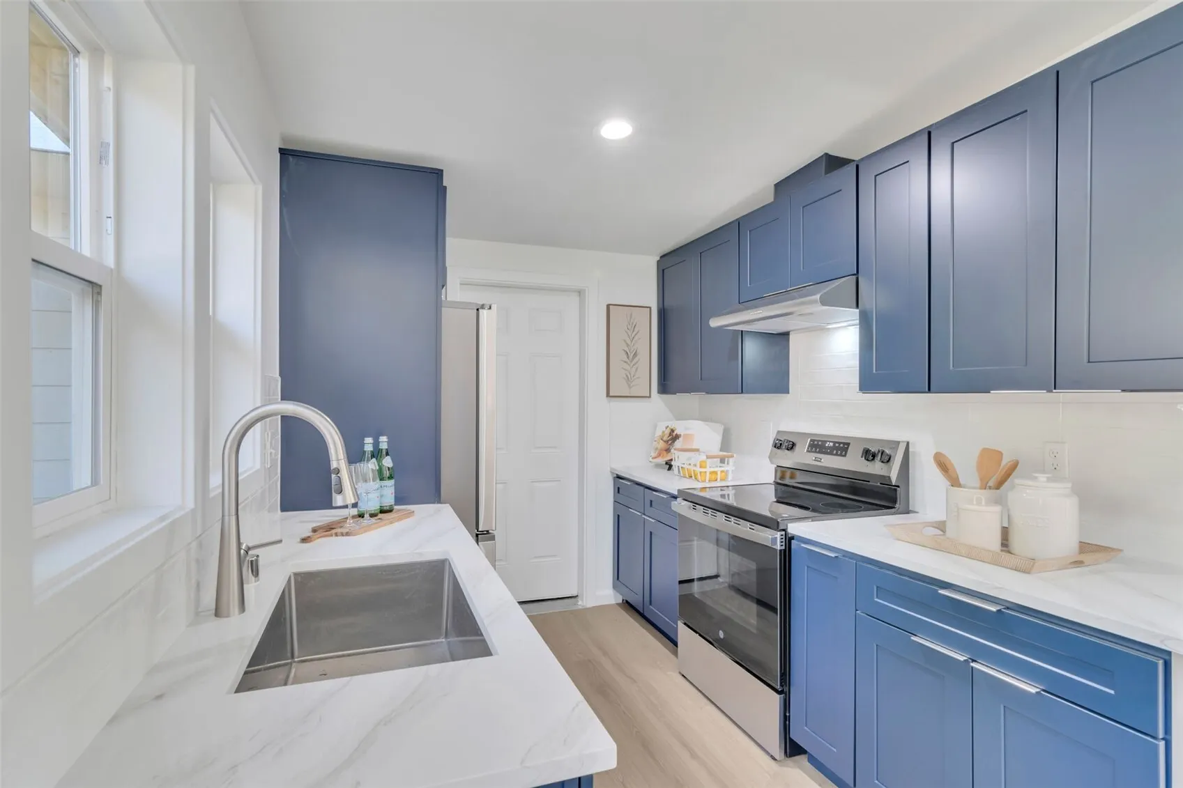 16237 SE 7th Street , Bellevue, WA 98008