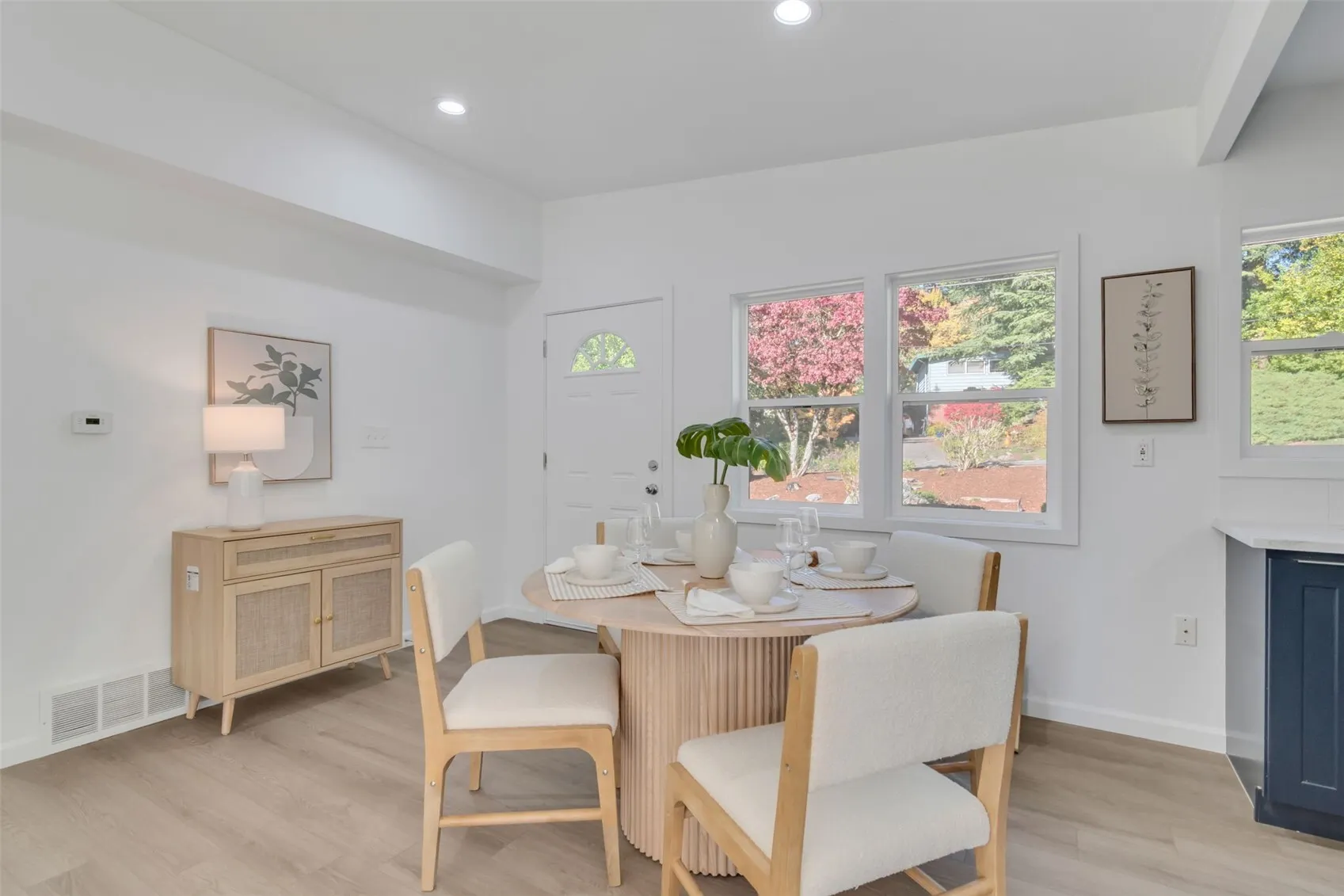16237 SE 7th Street , Bellevue, WA 98008