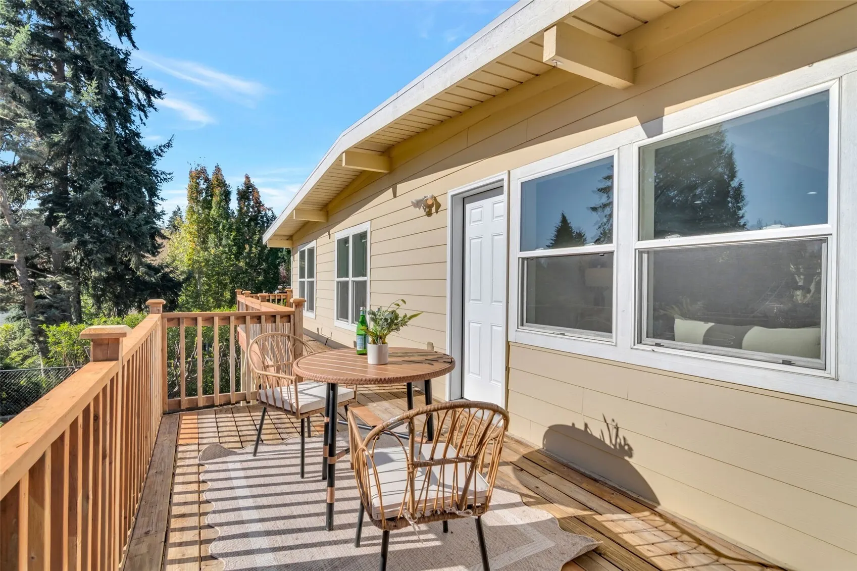 16237 SE 7th Street , Bellevue, WA 98008