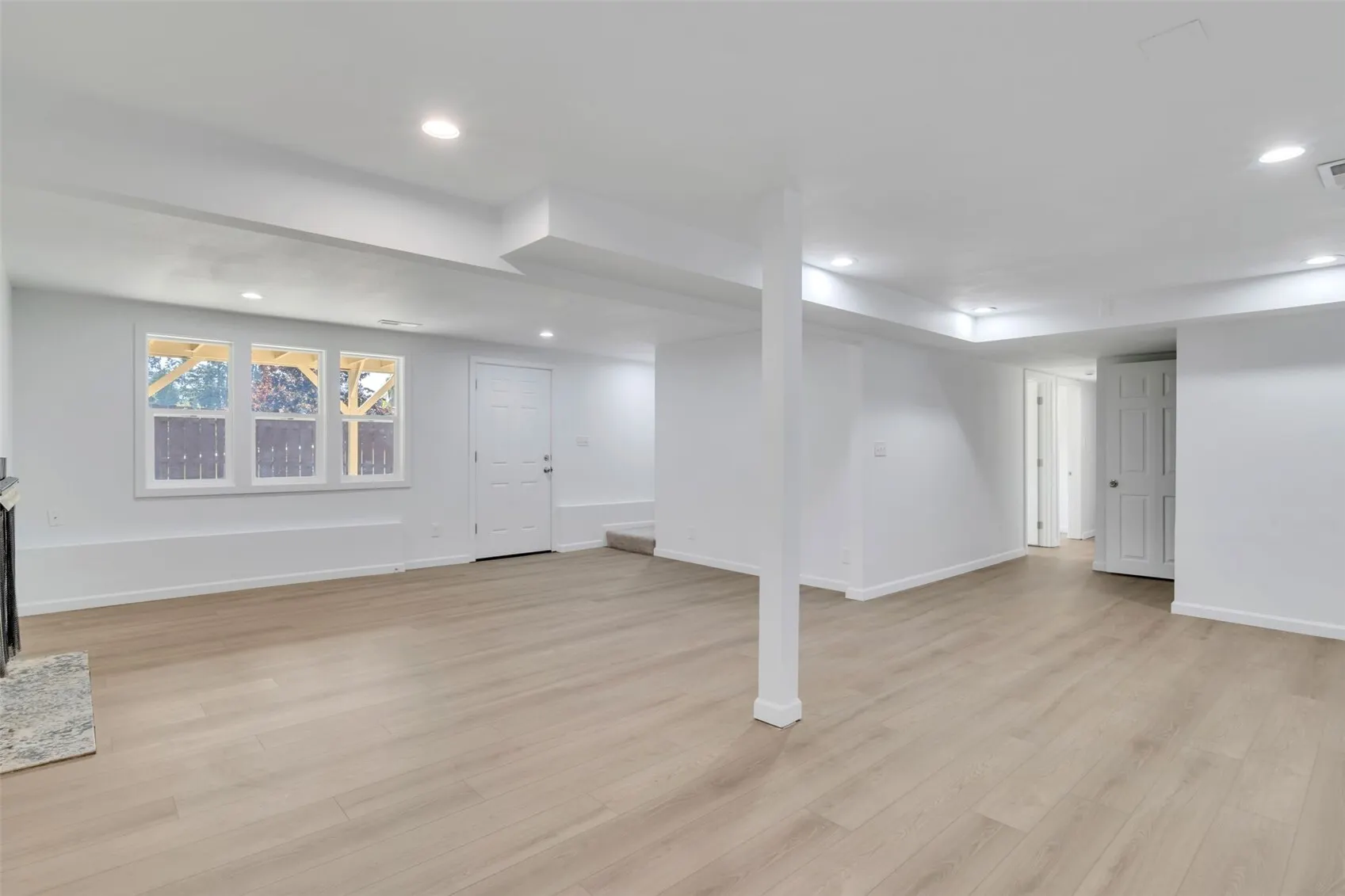 16237 SE 7th Street , Bellevue, WA 98008
