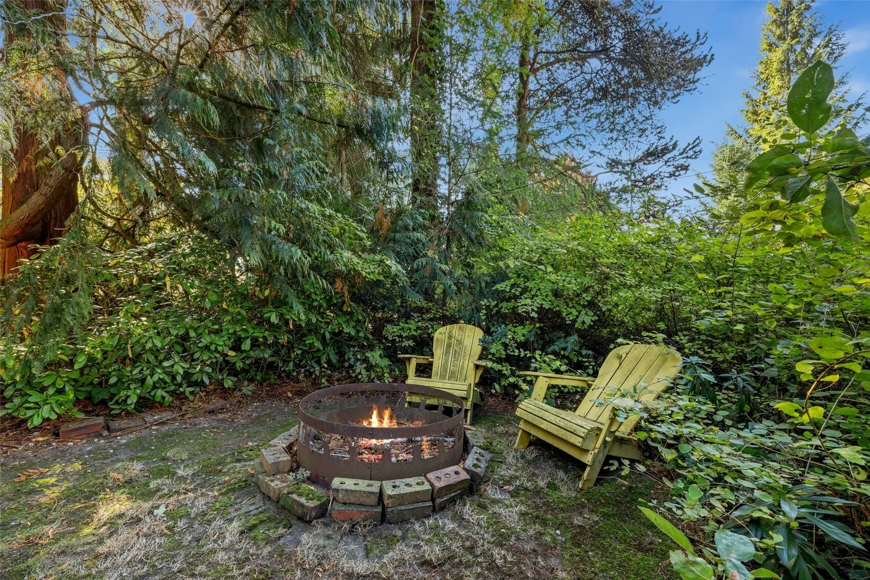 15004 24th Avenue SW, Seattle, WA 98166