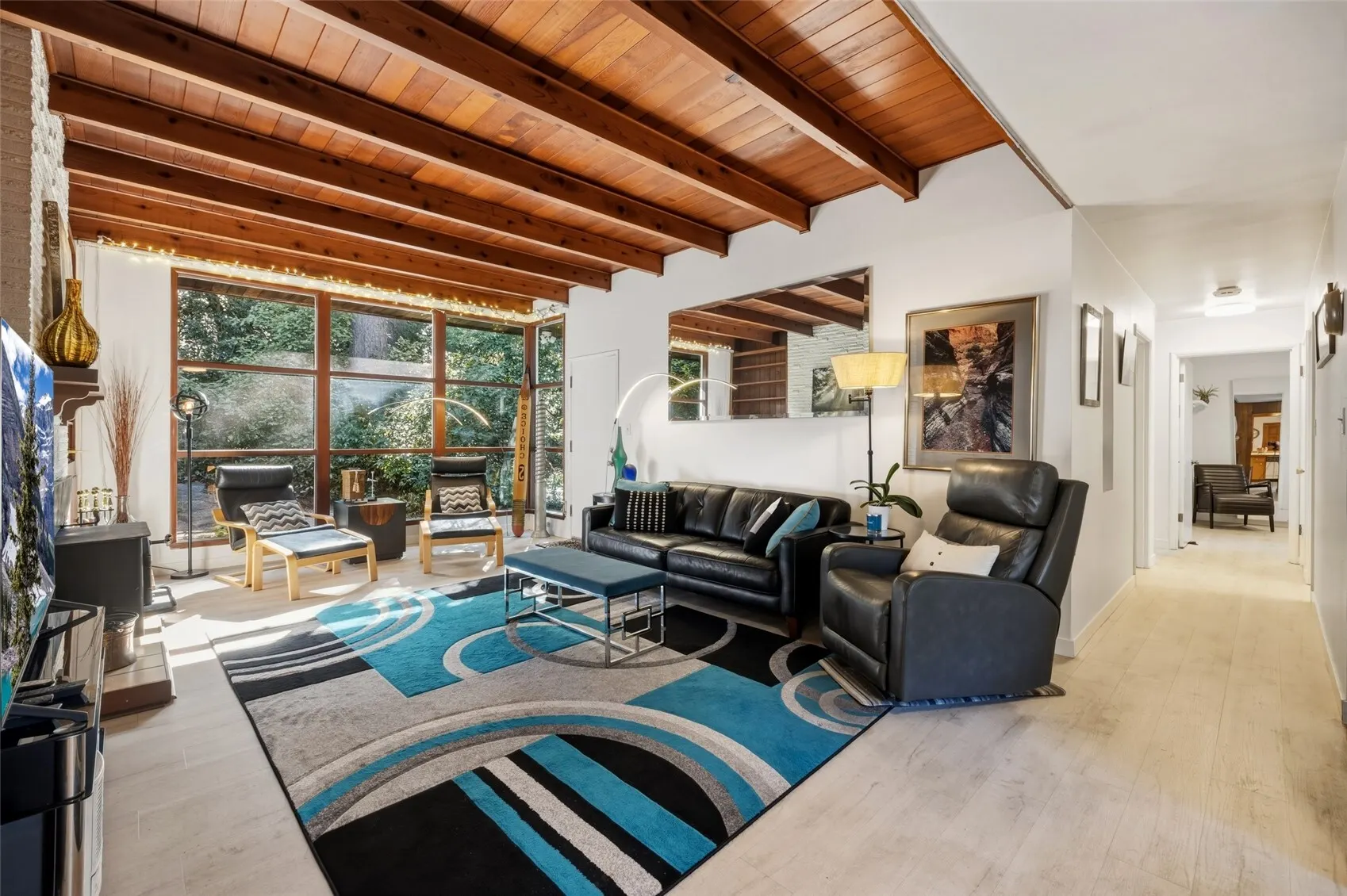 15004 24th Avenue SW, Seattle, WA 98166