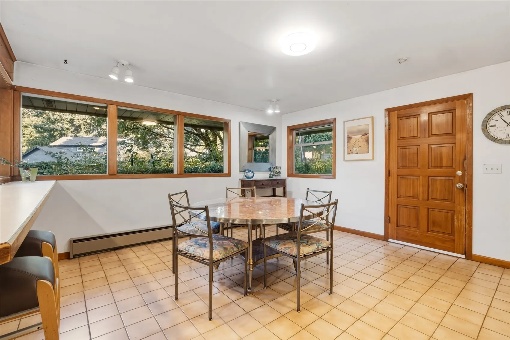 15004 24th Avenue SW, Seattle, WA 98166
