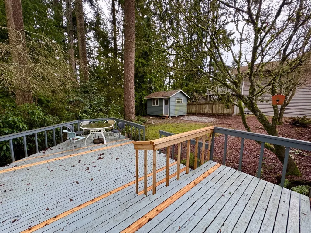 16930 North Road , Bothell, WA 98012