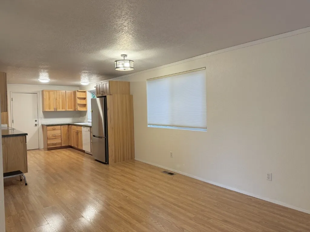 16930 North Road , Bothell, WA 98012