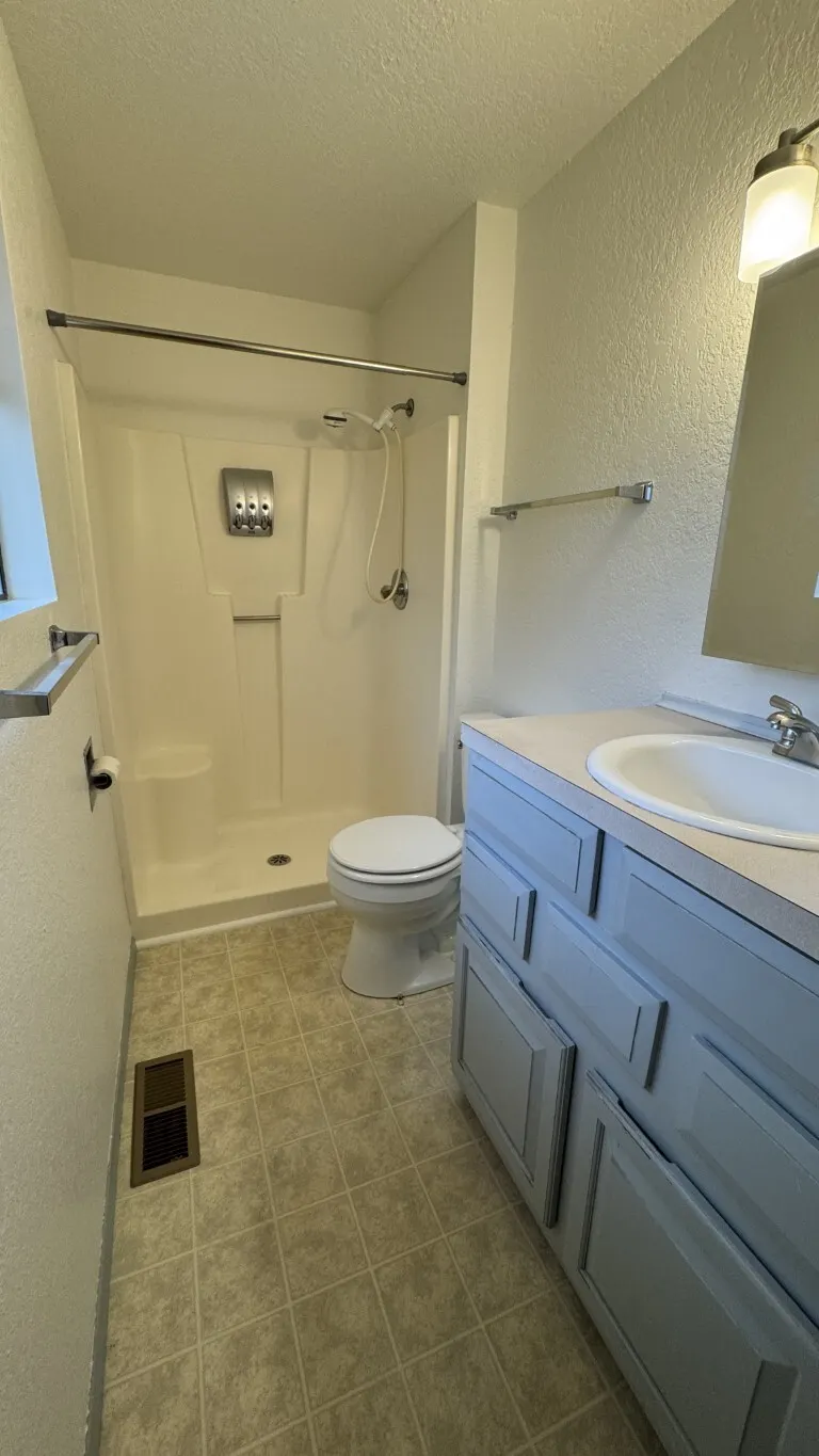 16930 North Road , Bothell, WA 98012