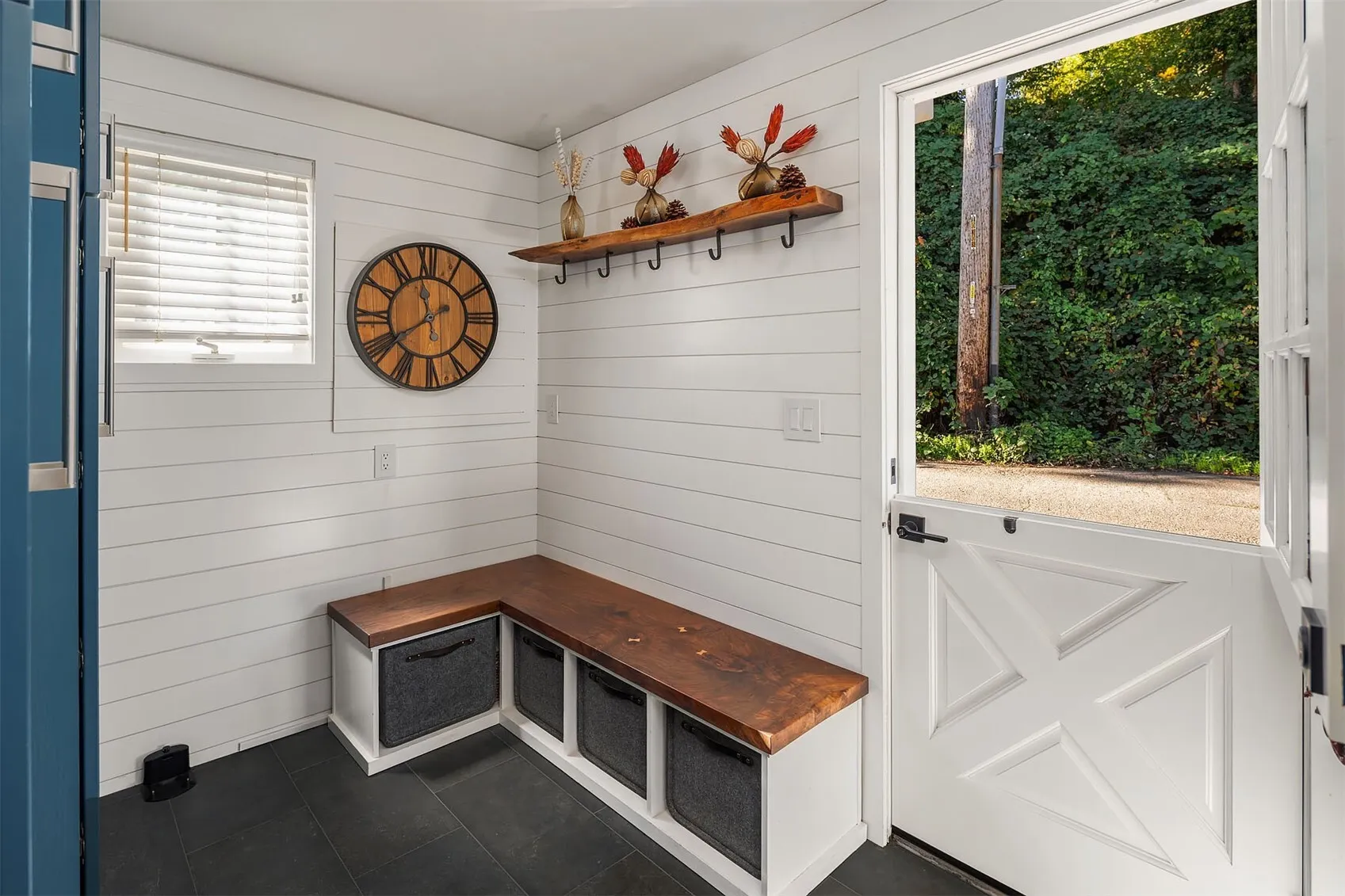 10500 Riviera Place NE, Seattle, WA 98125