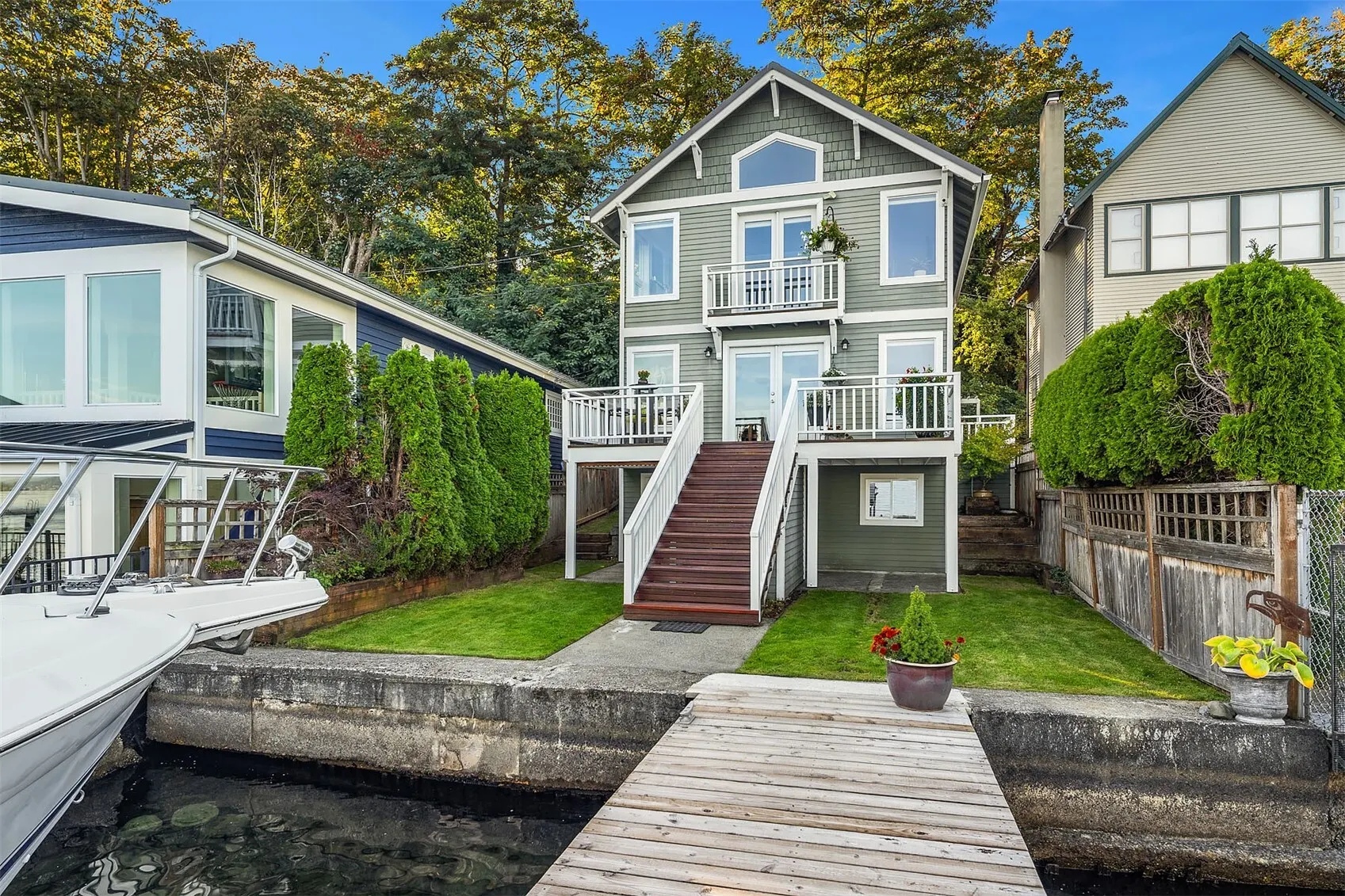 10500 Riviera Place NE, Seattle, WA 98125