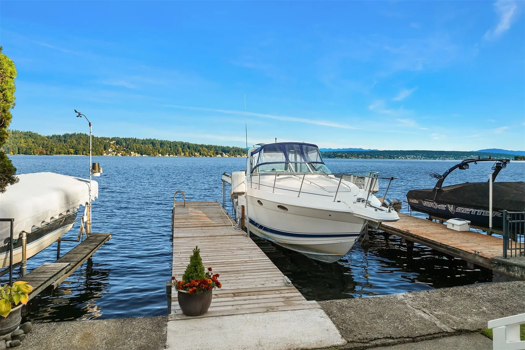 10500 Riviera Place NE, Seattle, WA 98125