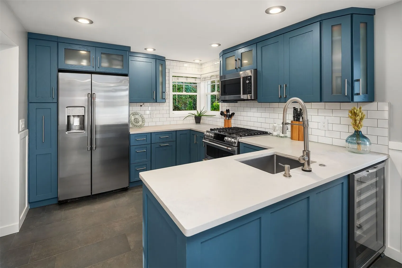 10500 Riviera Place NE, Seattle, WA 98125