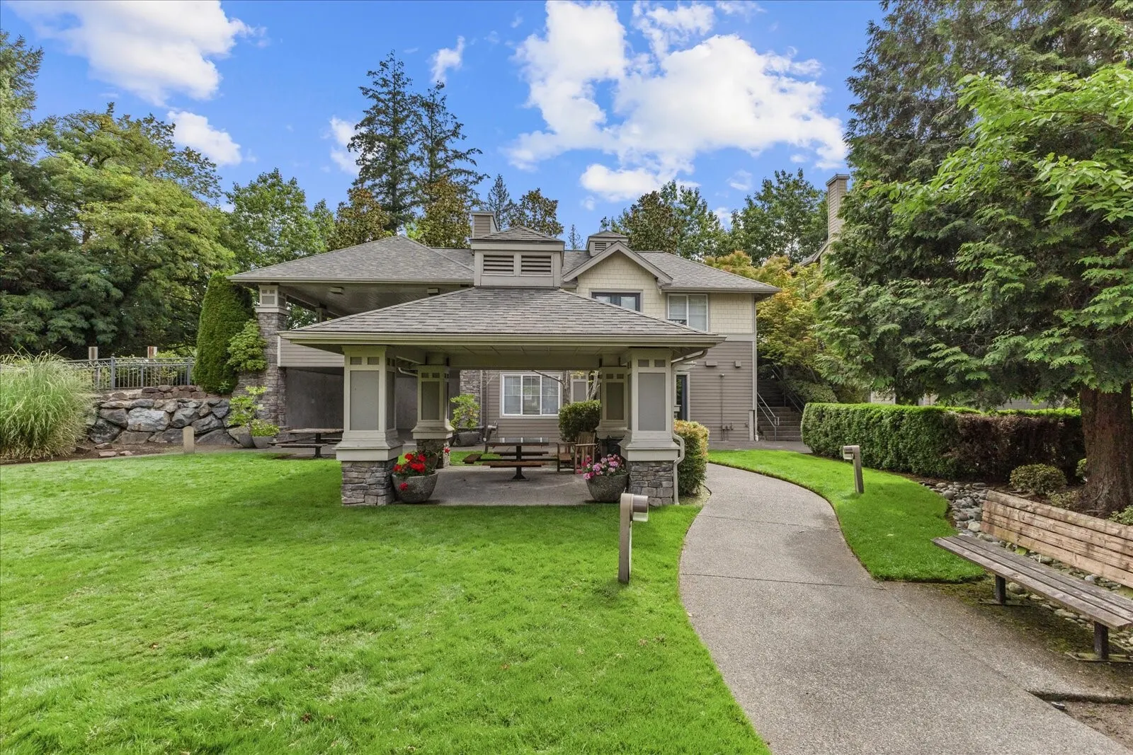 9217 122nd Court NE #112, Kirkland, WA 98033