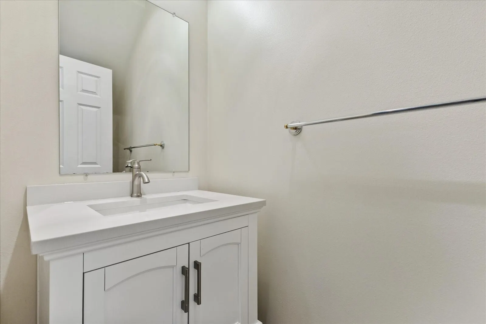 9217 122nd Court NE #112, Kirkland, WA 98033