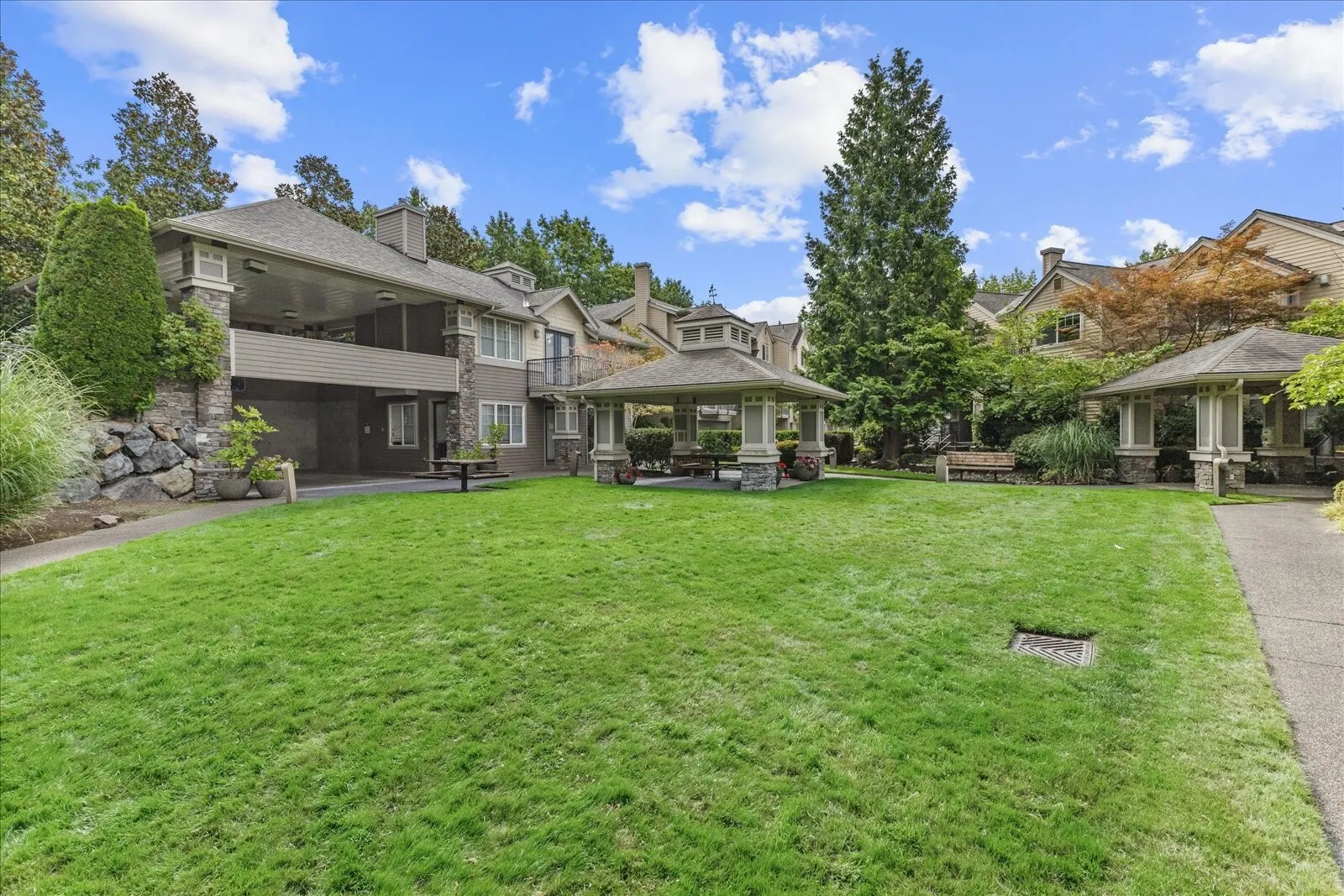 9217 122nd Court NE #112, Kirkland, WA 98033