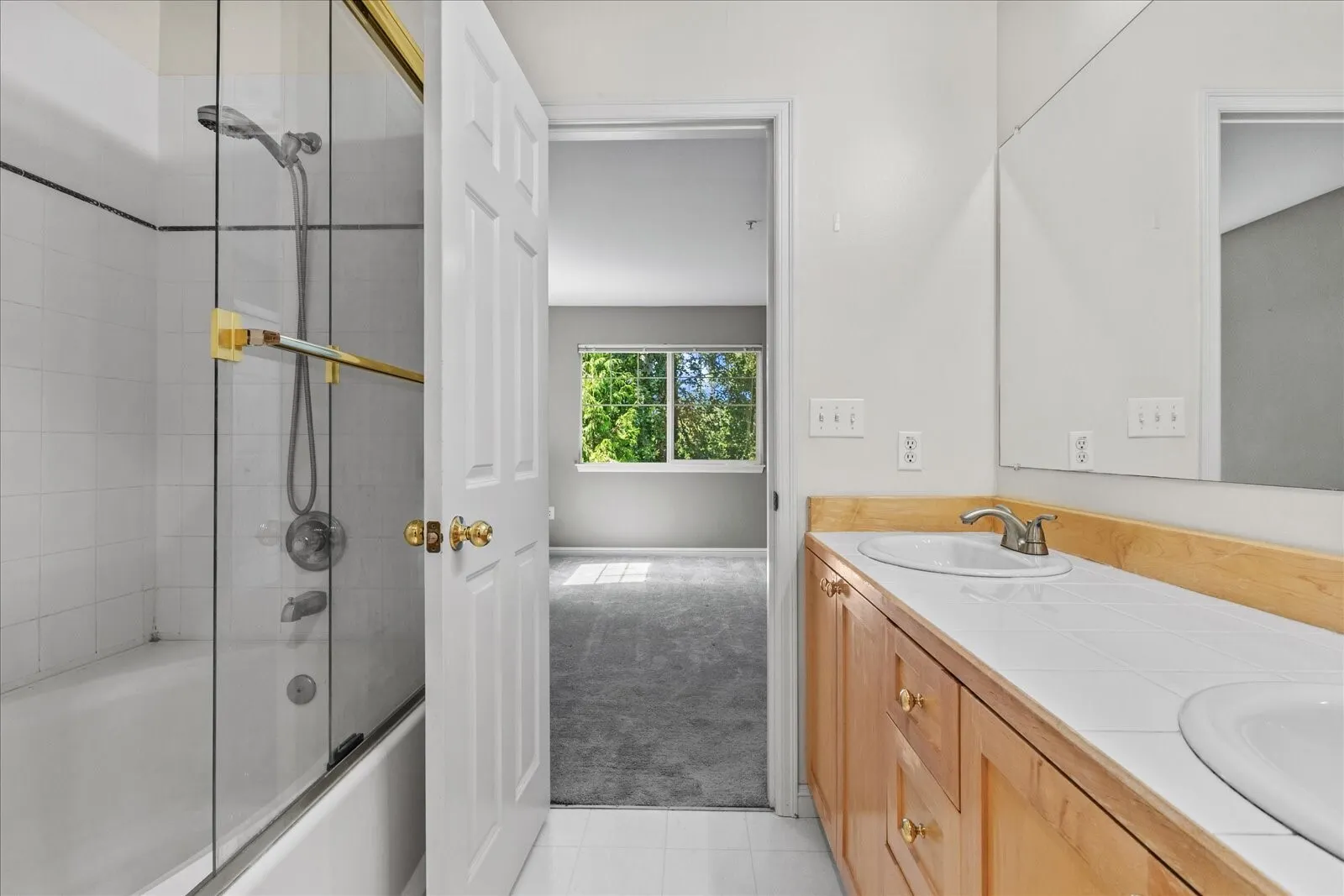 9217 122nd Court NE #112, Kirkland, WA 98033
