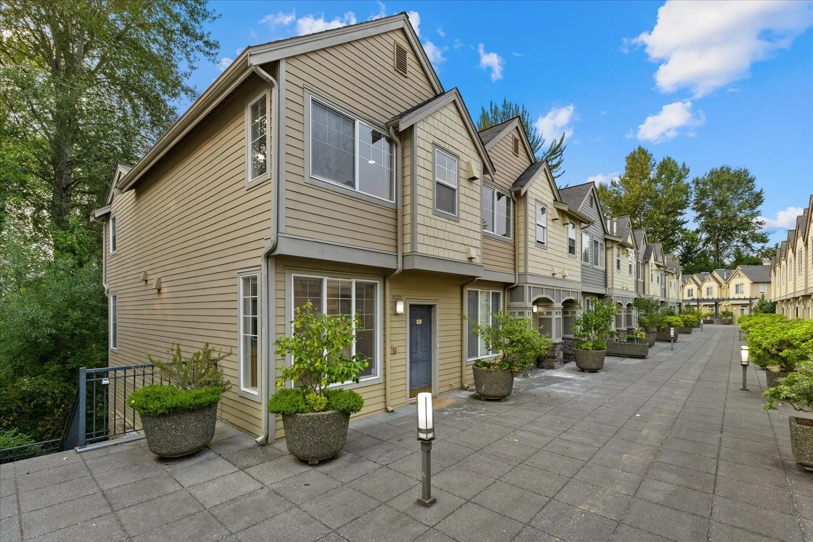 9217 122nd Court NE #112, Kirkland, WA 98033