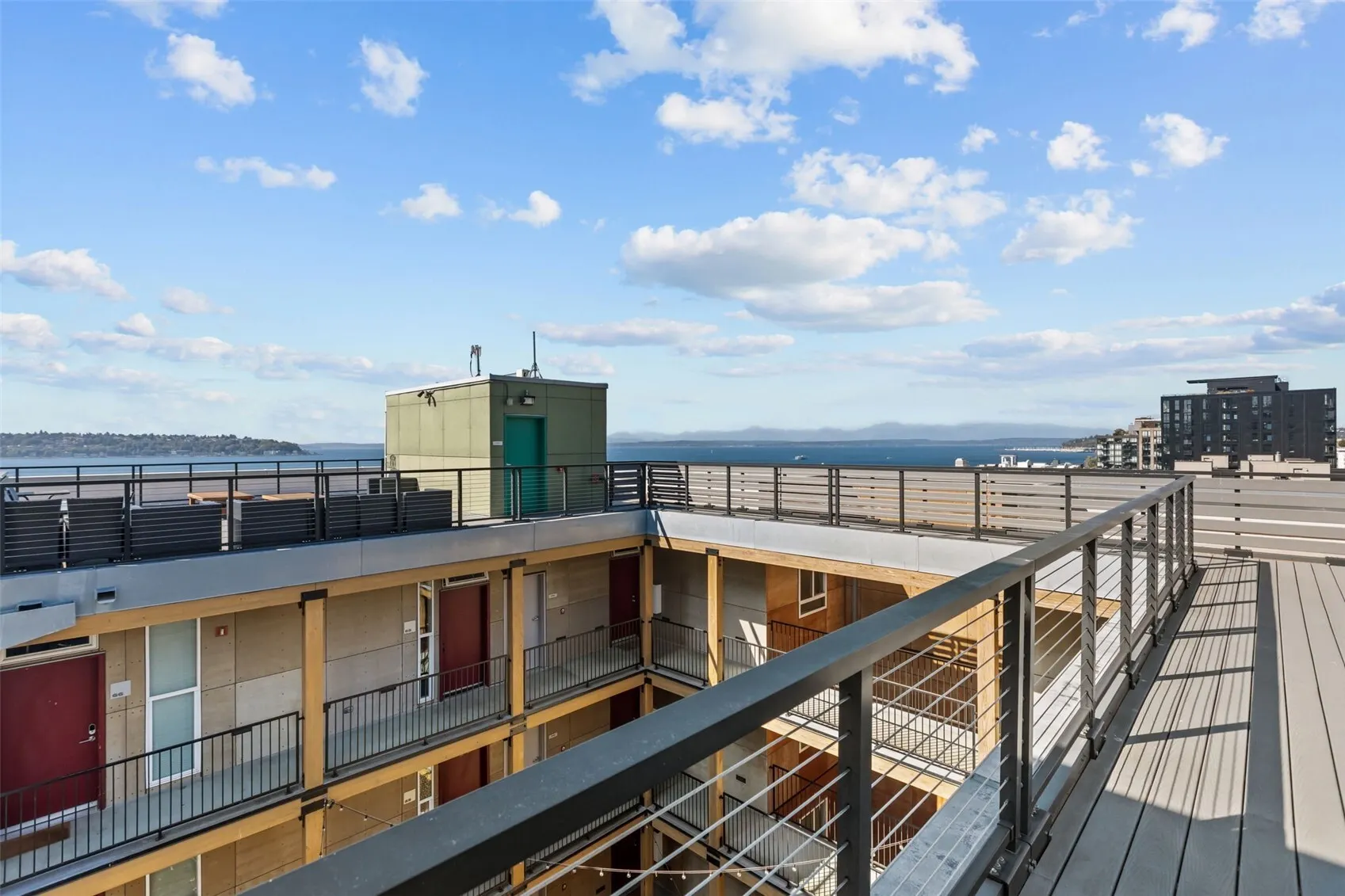 2307 Western Avenue , Seattle, WA 98121