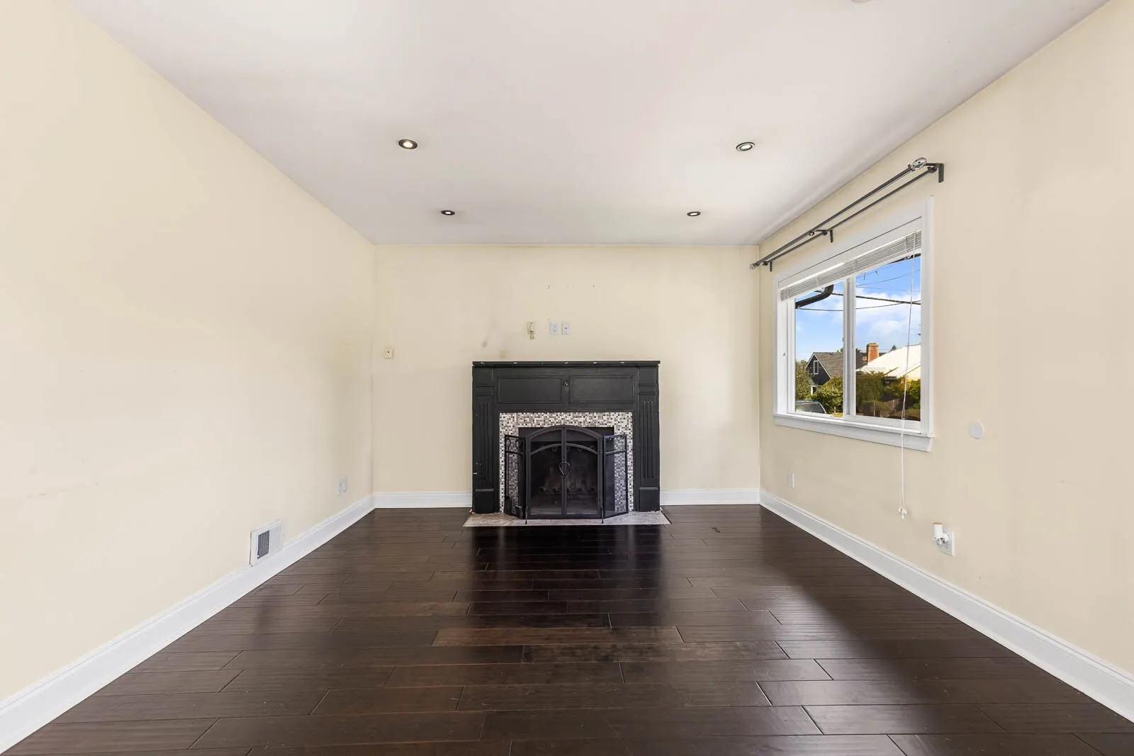 105 Wells Ave N , Renton, WA 98057
