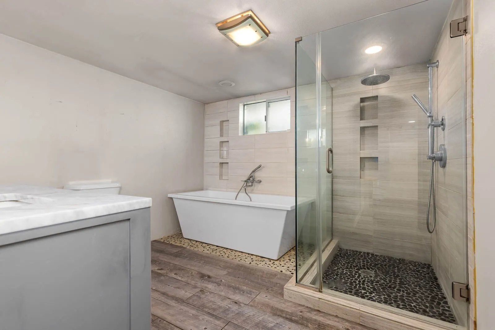 105 Wells Ave N , Renton, WA 98057