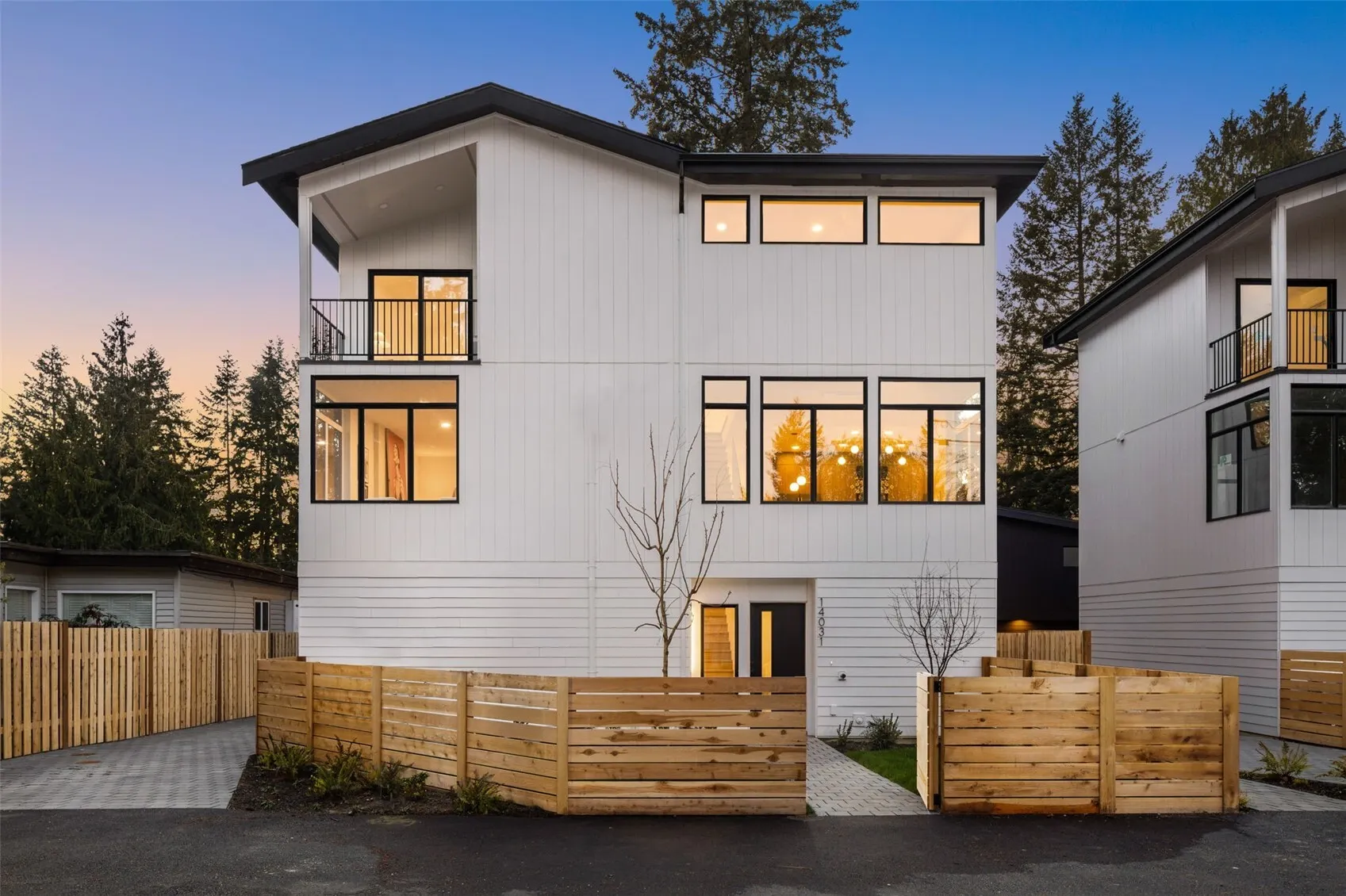14037 Densmore Avenue N, Seattle, WA 98133