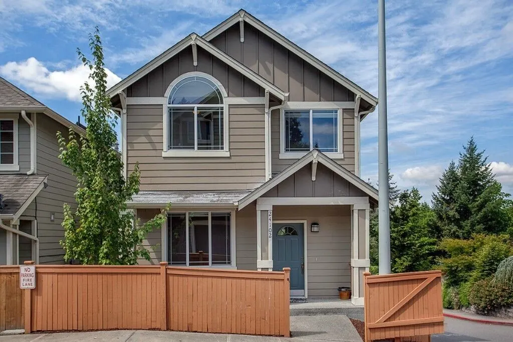 24102 39th Court SE, Bothell, WA 98021