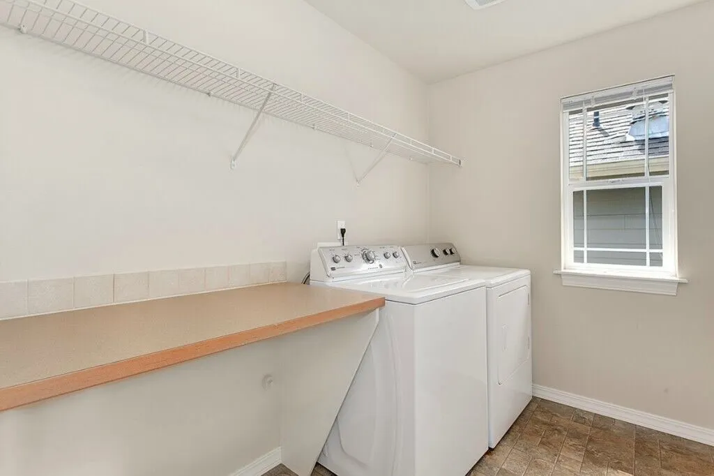 24102 39th Court SE, Bothell, WA 98021