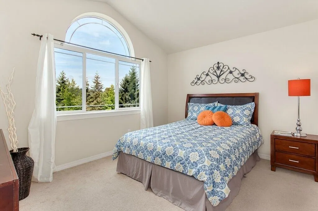 24102 39th Court SE, Bothell, WA 98021