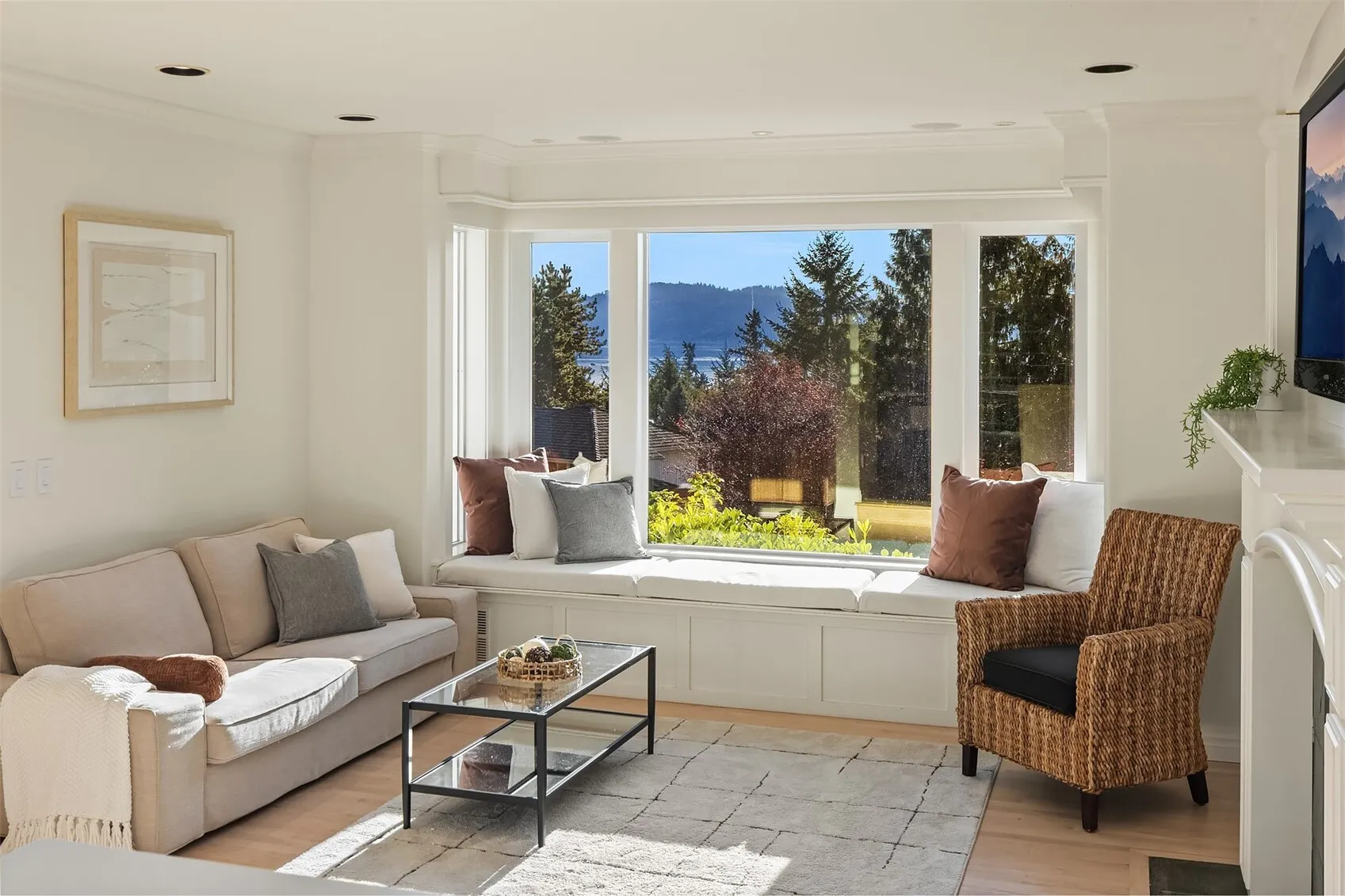 20230 NE 18th Place , Sammamish, WA 98074