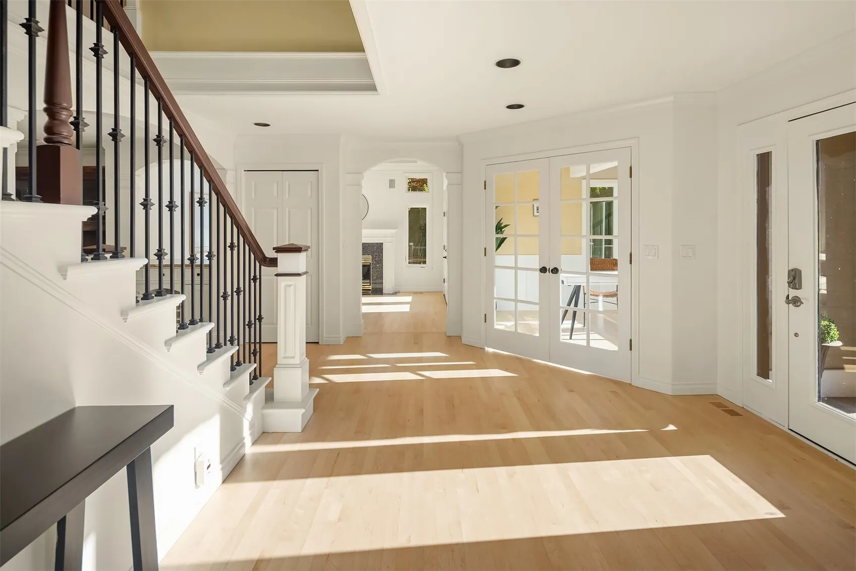 20230 NE 18th Place , Sammamish, WA 98074