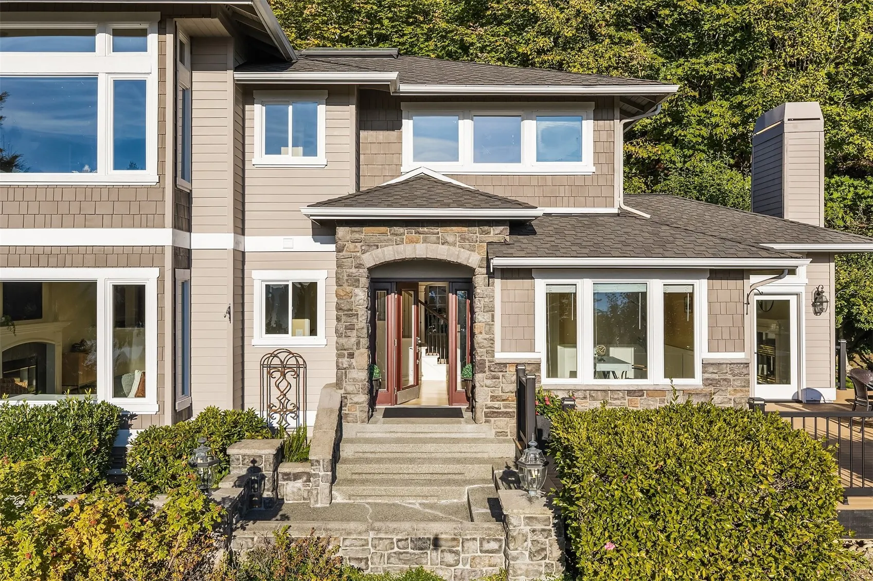 20230 NE 18th Place , Sammamish, WA 98074