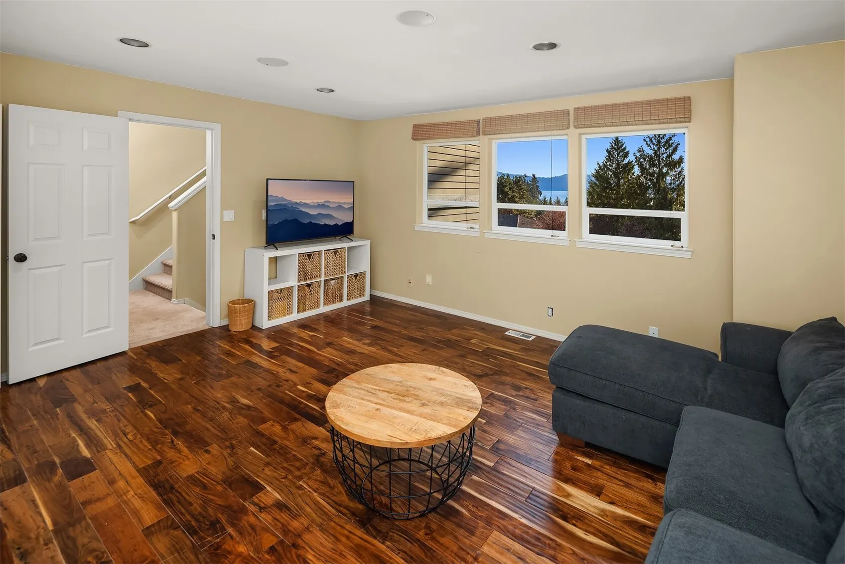 20230 NE 18th Place , Sammamish, WA 98074
