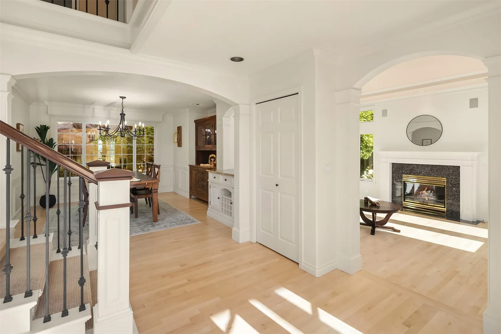 20230 NE 18th Place , Sammamish, WA 98074