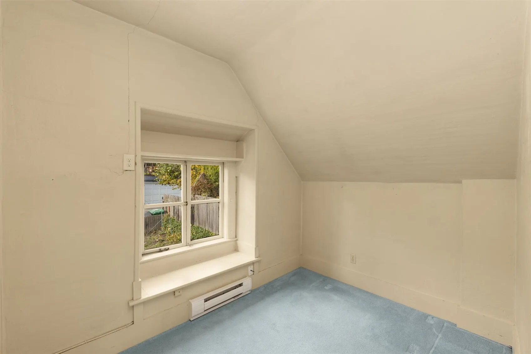 1123 38th Avenue , Seattle, WA 98122-5201