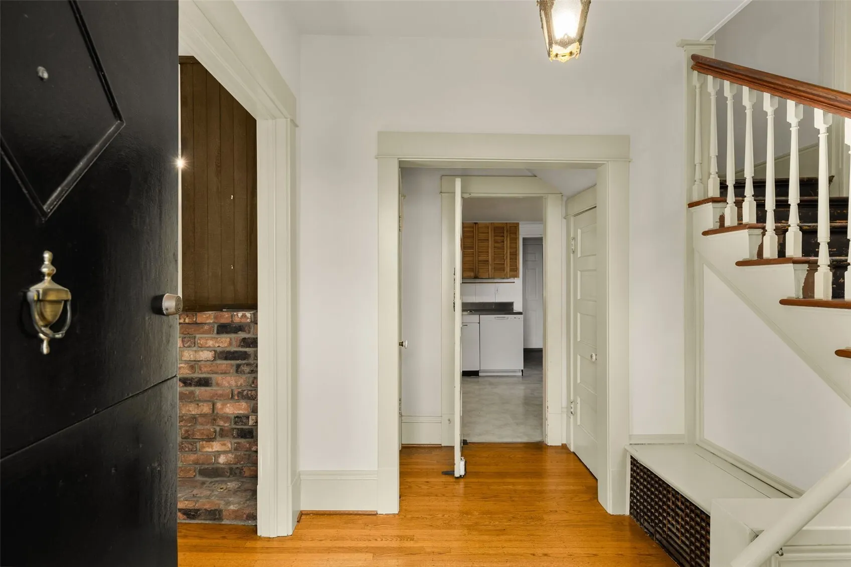 1123 38th Avenue , Seattle, WA 98122-5201