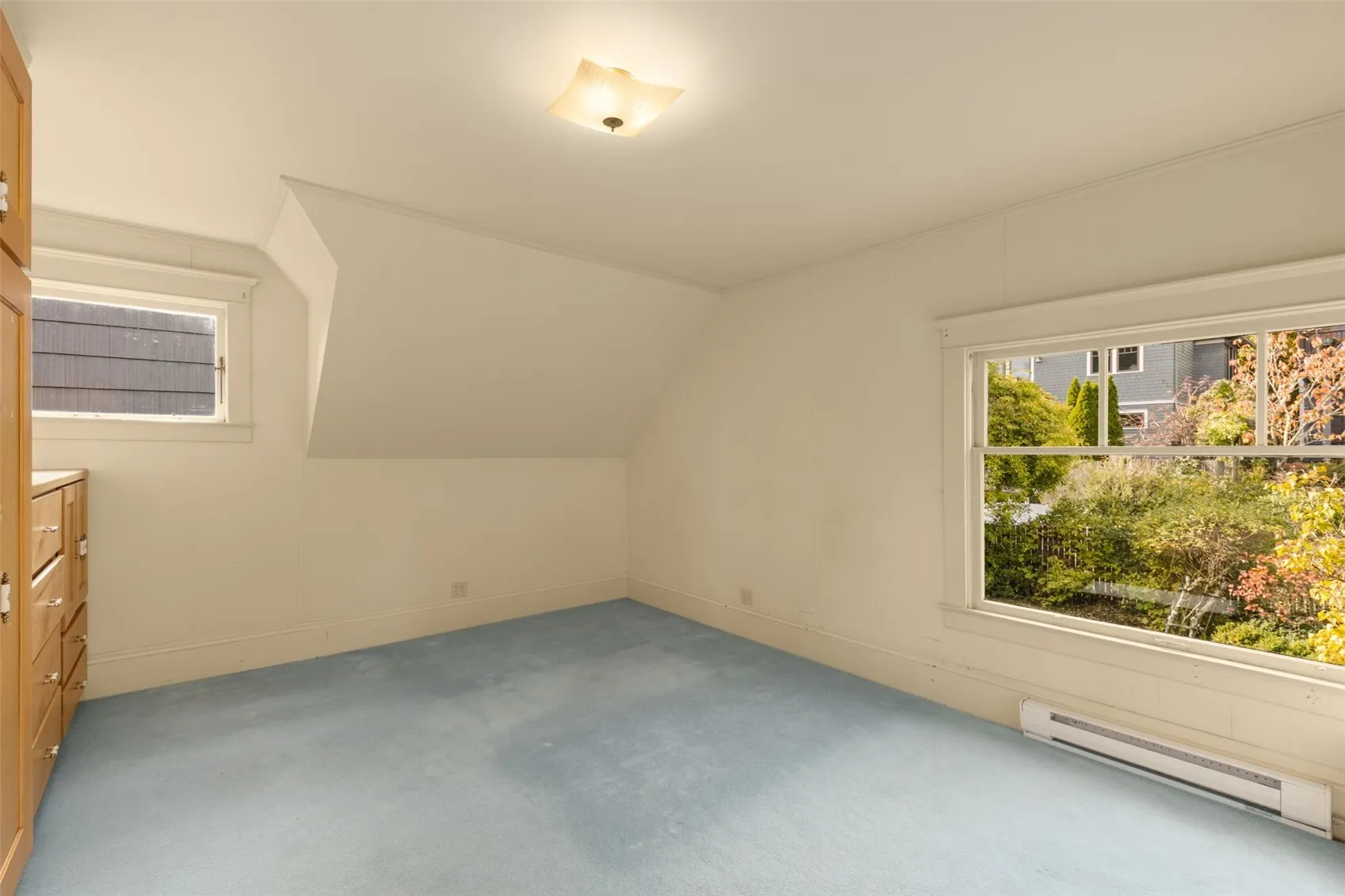 1123 38th Avenue , Seattle, WA 98122-5201
