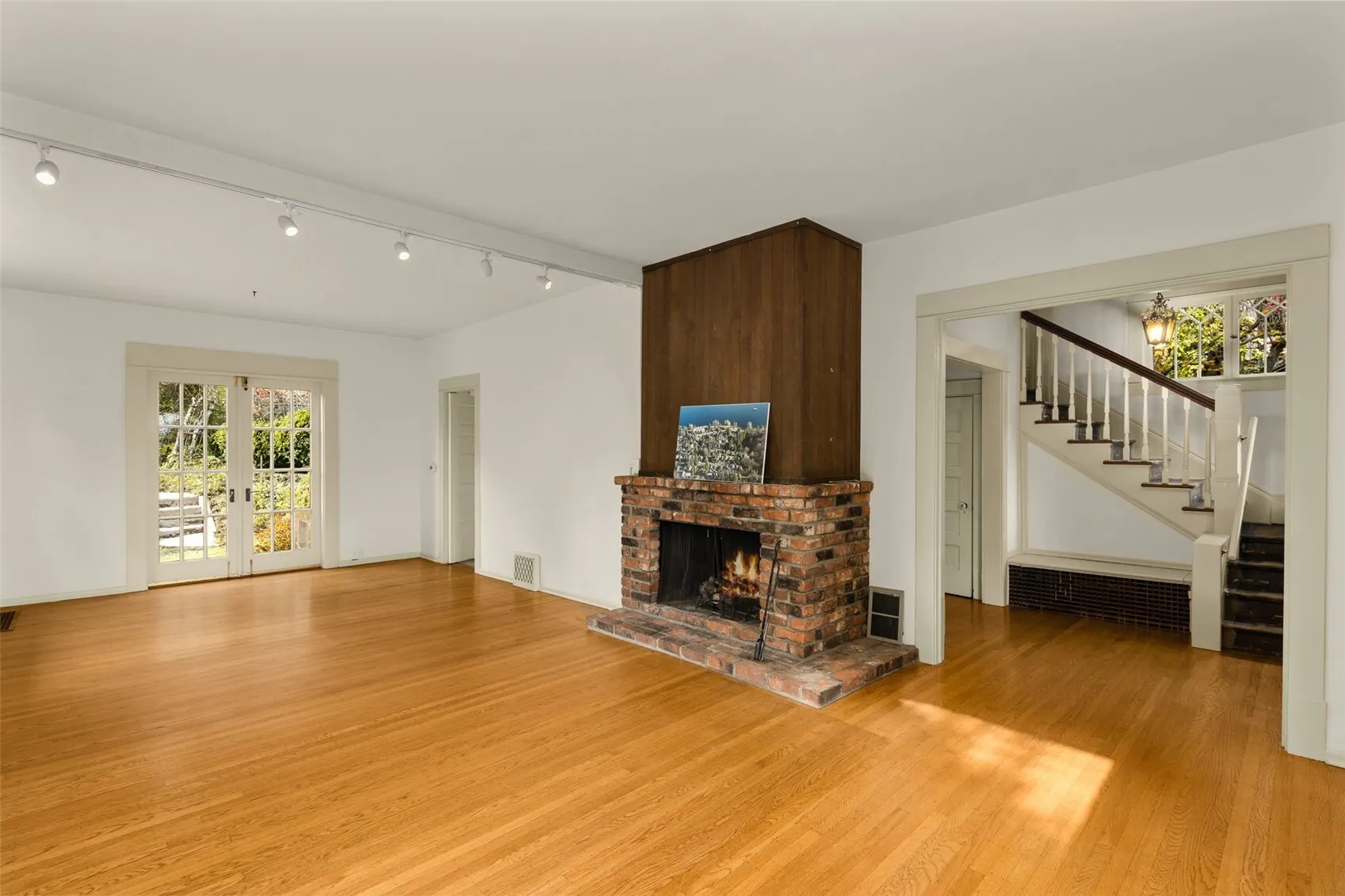 1123 38th Avenue , Seattle, WA 98122-5201