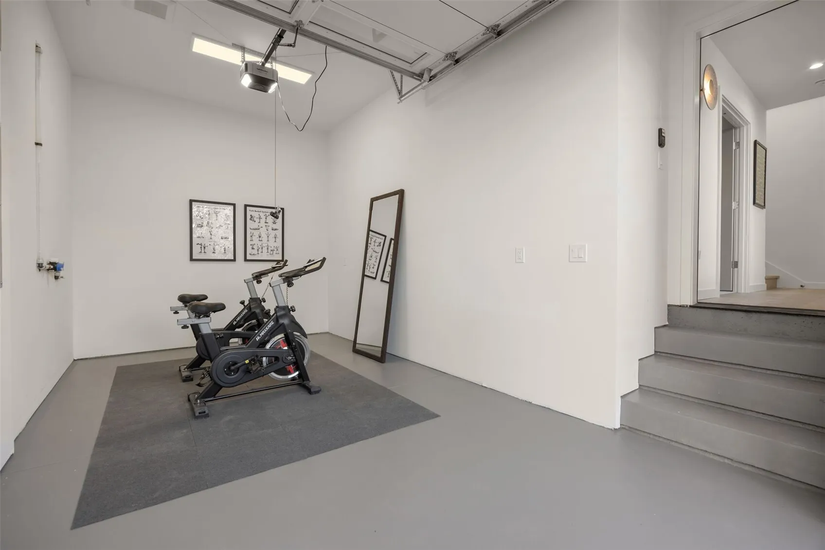 8147 14th Avenue SW, Seattle, WA 98106