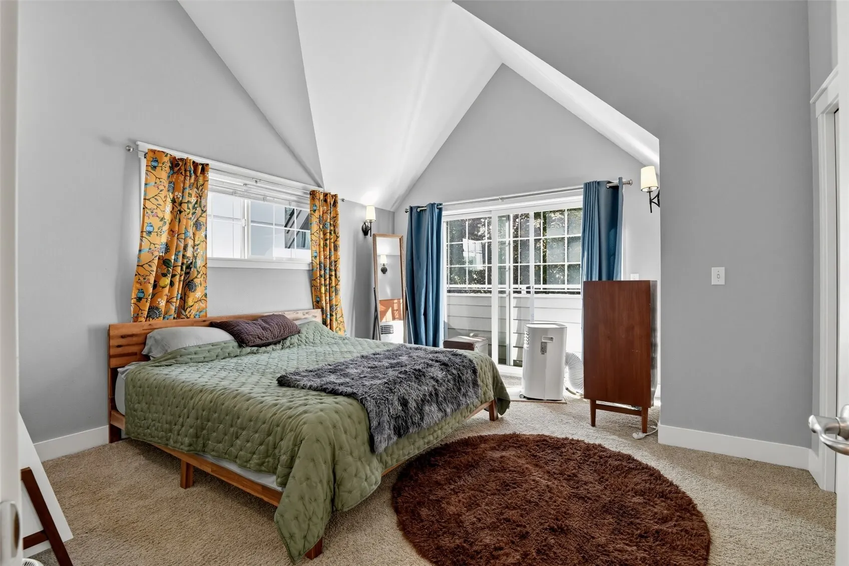 8374 Loyal Way NW #A, Seattle, WA 98117