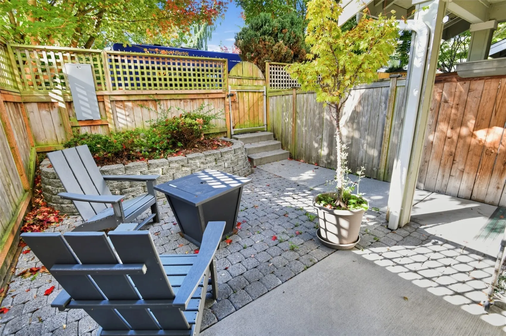 8374 Loyal Way NW #A, Seattle, WA 98117