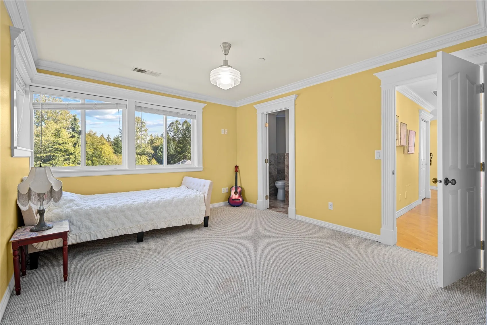 9216 132nd Avenue NE, Redmond, WA 98052