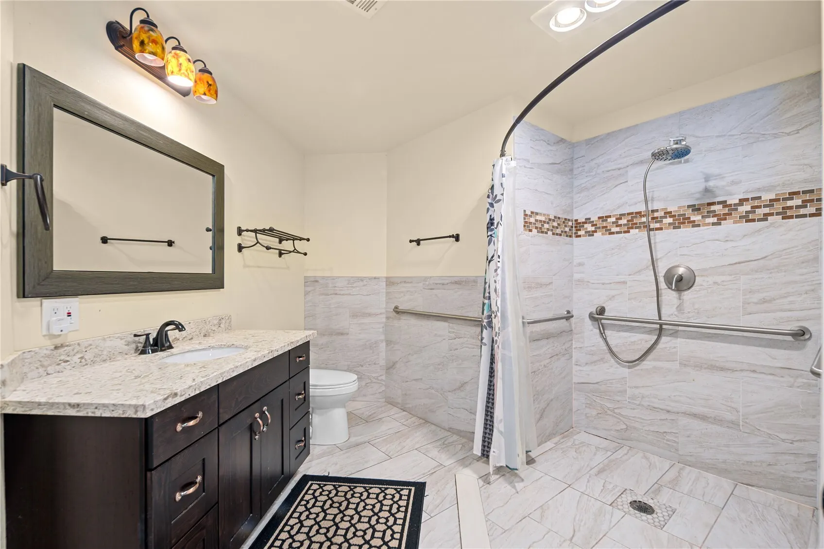 9216 132nd Avenue NE, Redmond, WA 98052