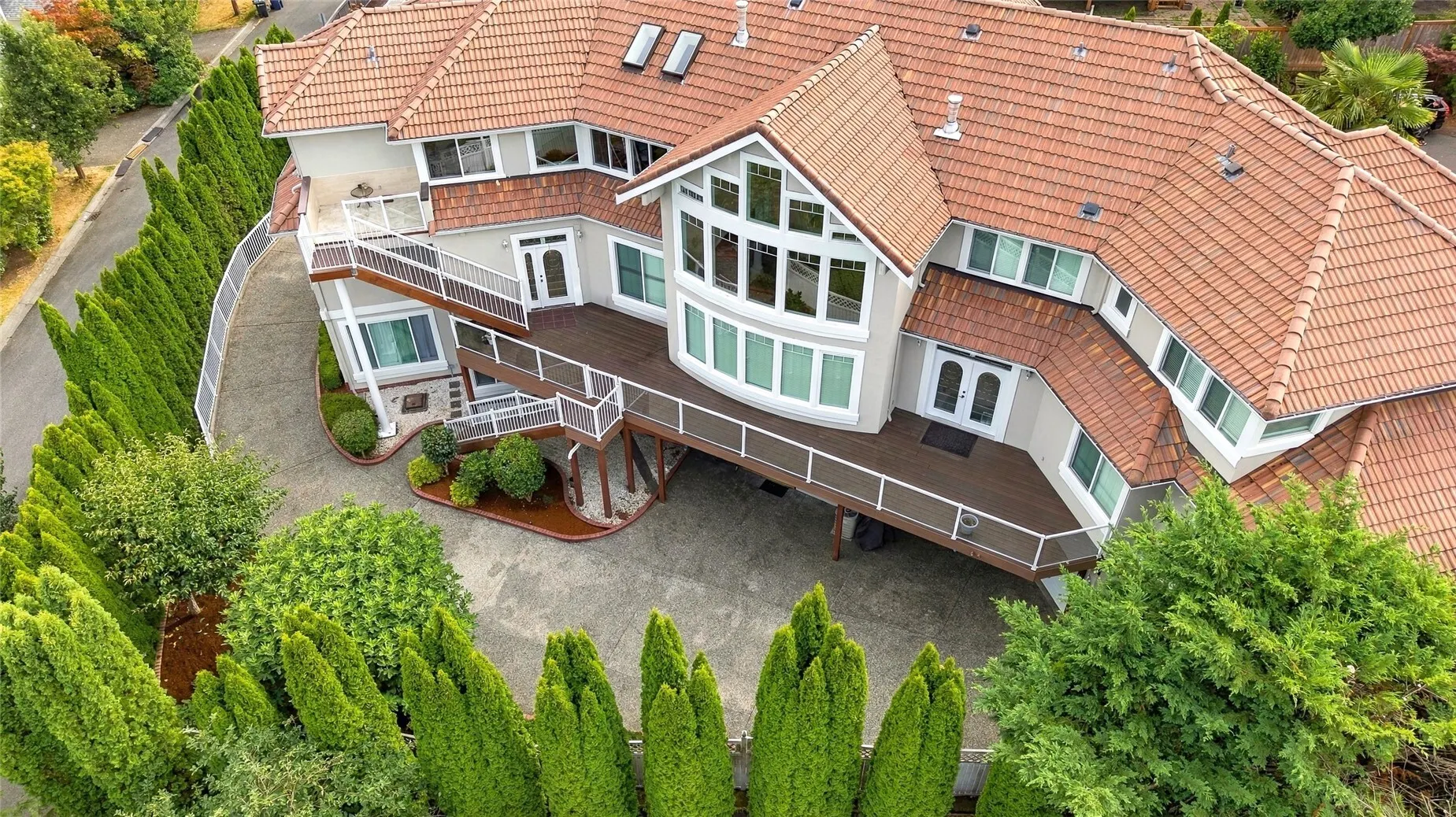 9216 132nd Avenue NE, Redmond, WA 98052