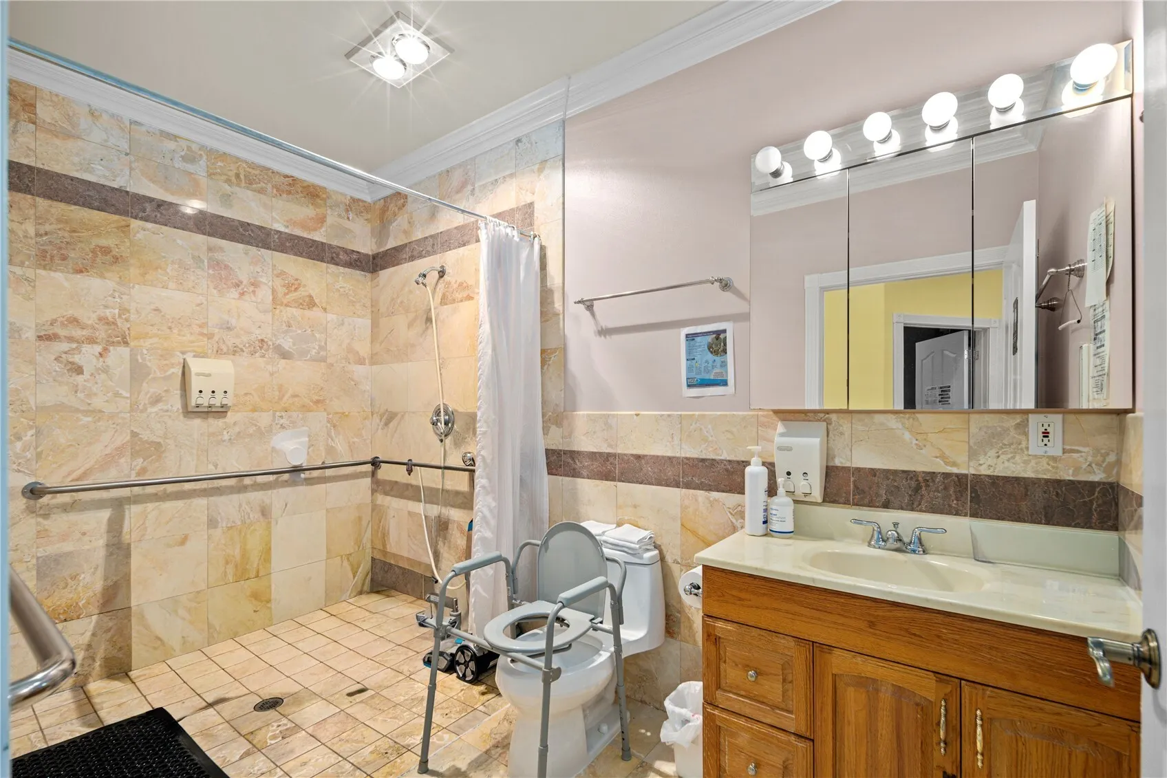 9216 132nd Avenue NE, Redmond, WA 98052
