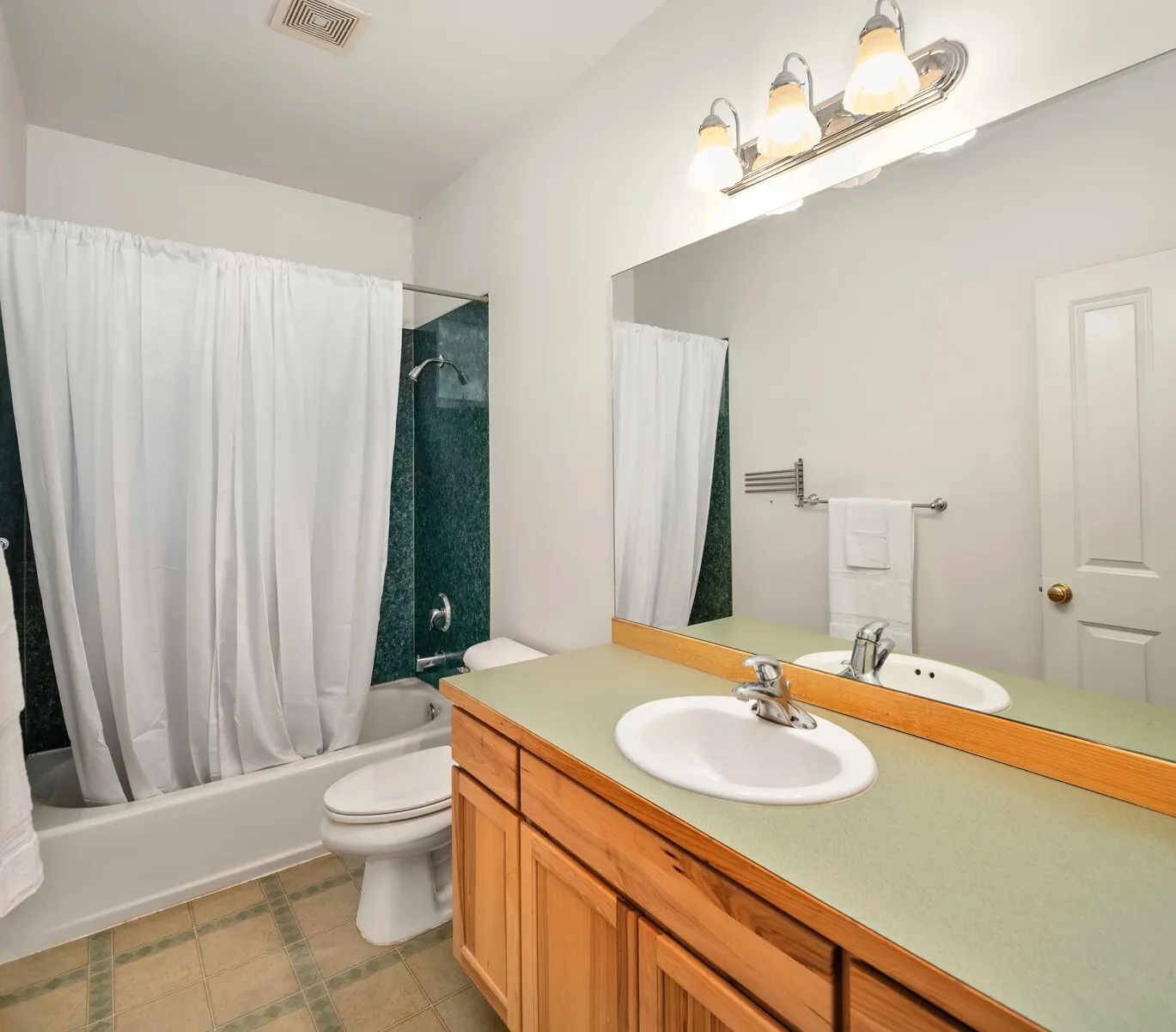 5229 116th Avenue NE, Kirkland, WA 98033