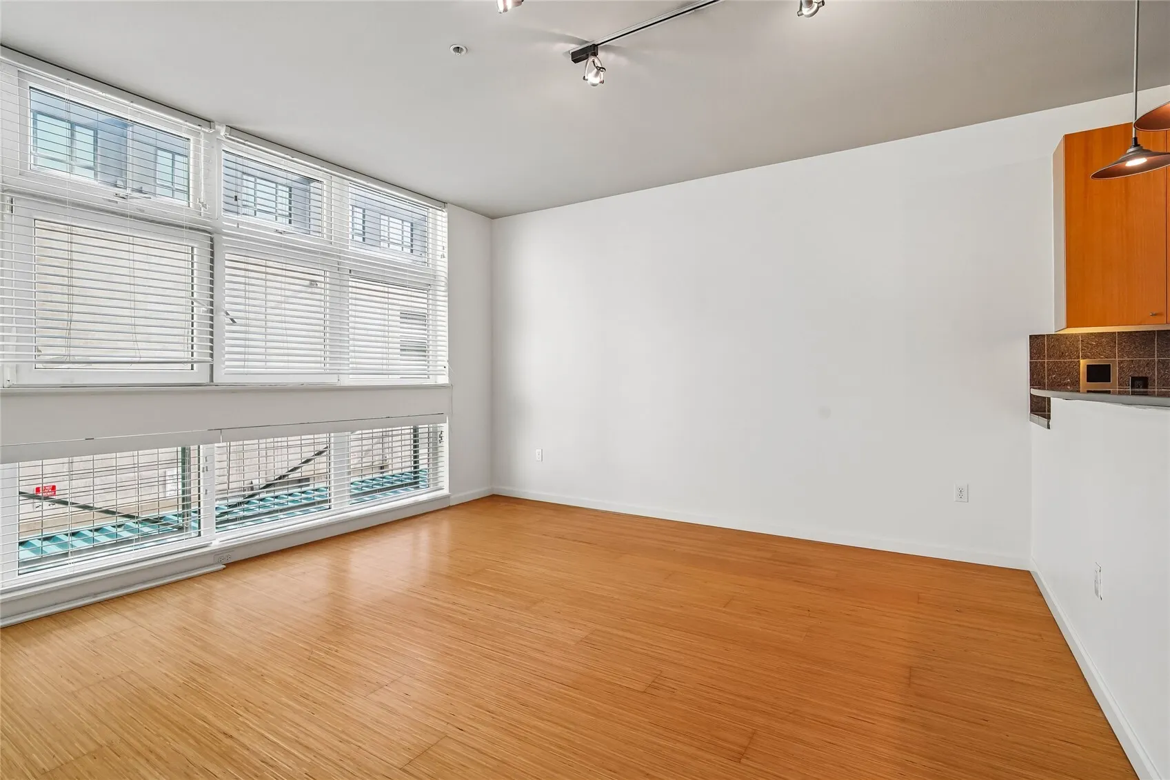 17 W Mercer Street #213, Seattle, WA 98119
