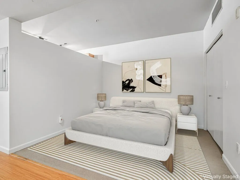 17 W Mercer Street #213, Seattle, WA 98119